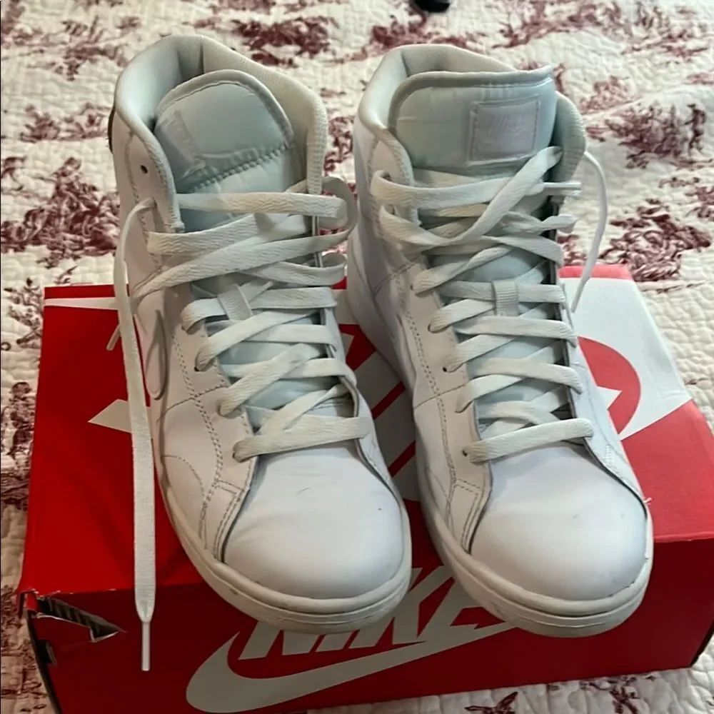 Nike Court royal two mid